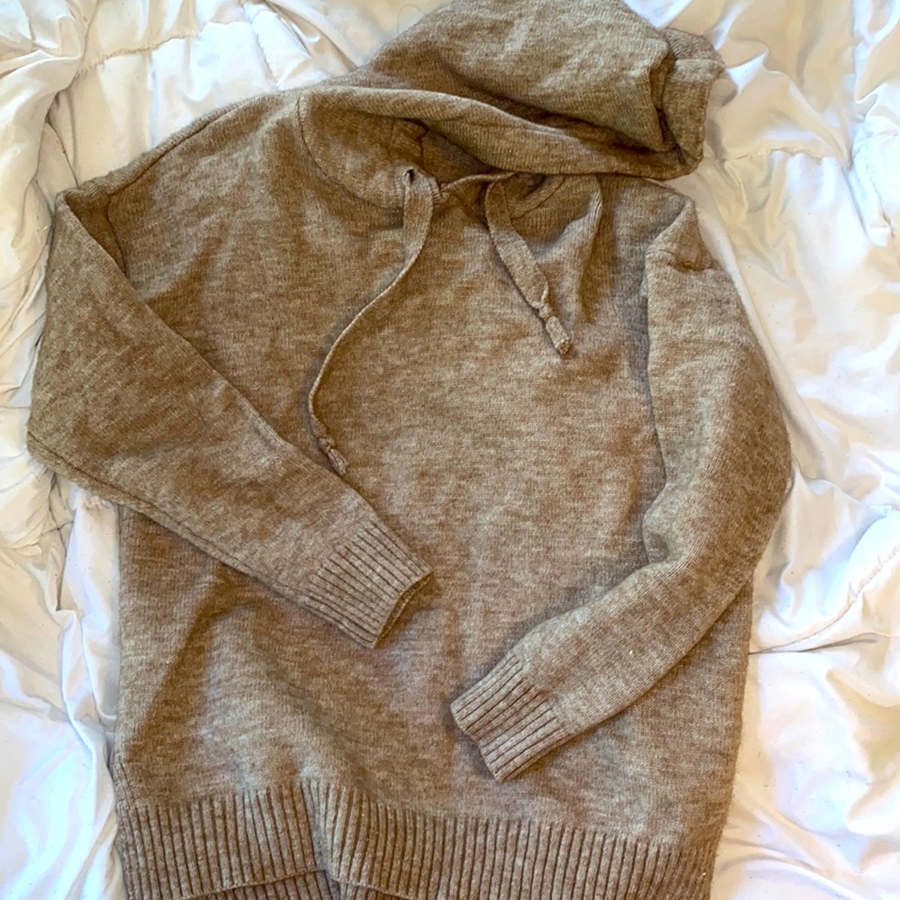 Oversized hoodie/sweater! Only worn once !
